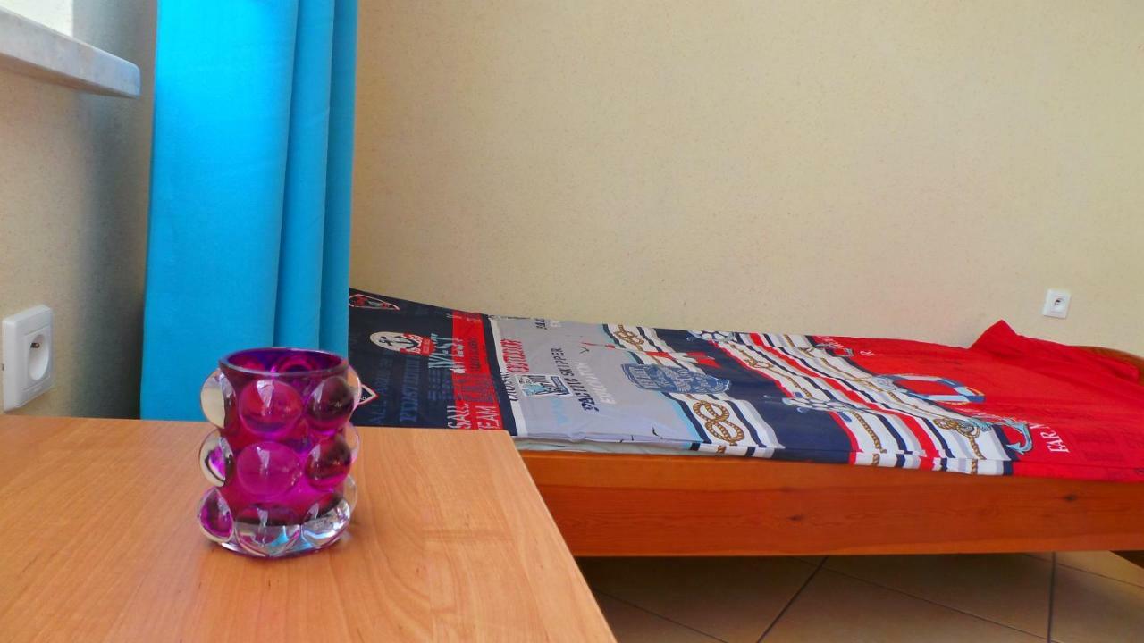 Goscinne Przystan Debki