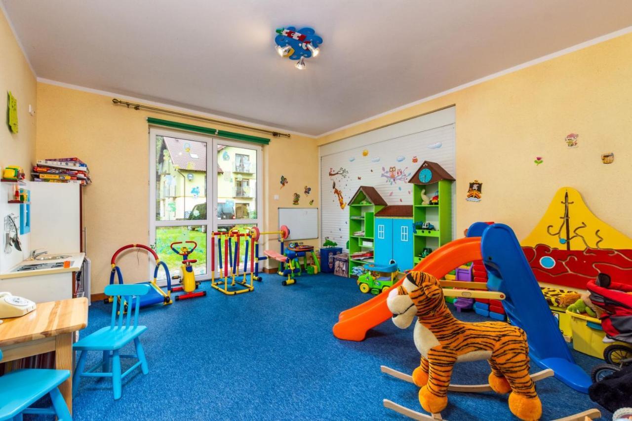 Goscinne Przystan Debki